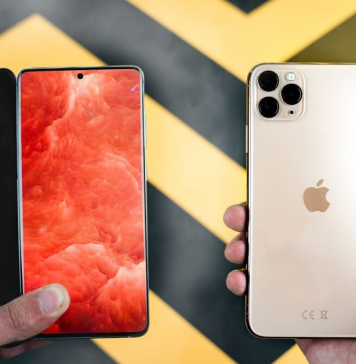 Samsung Galaxy S20 Ultra and Apple iPhone 11 Pro Max are two large flagship smartphones.