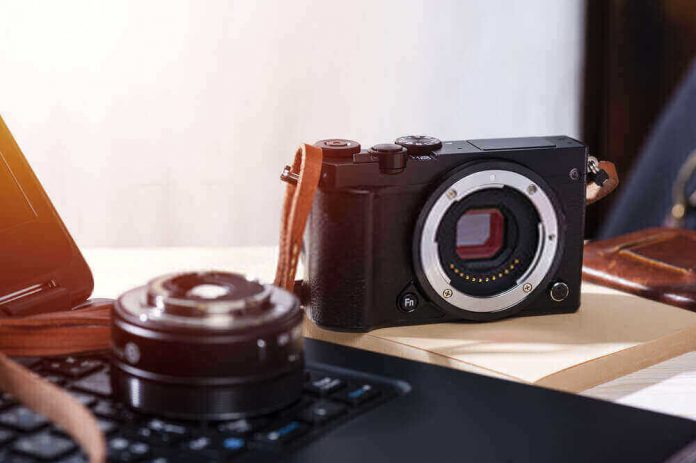 Best Mirrorless Camera under $1000